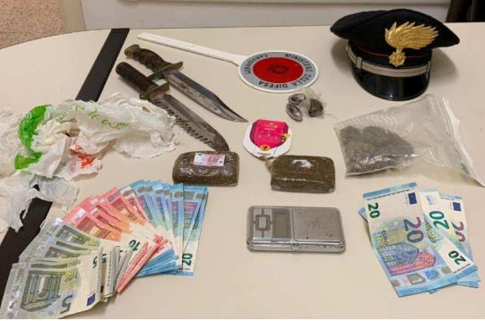 Arrestati due ragazzi di Cerano per possesso di stupefacenti