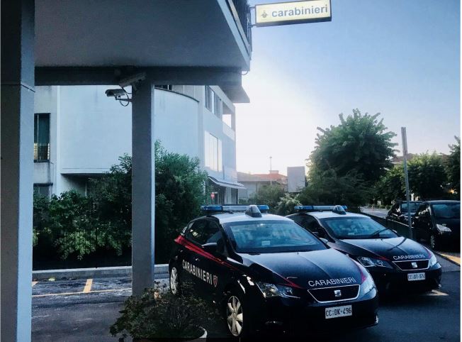 I carabinieri di Arona stroncano fiorente mercato della droga
