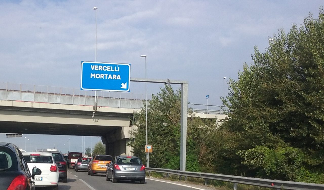 Traffico in “tilt” per entrare a Novara