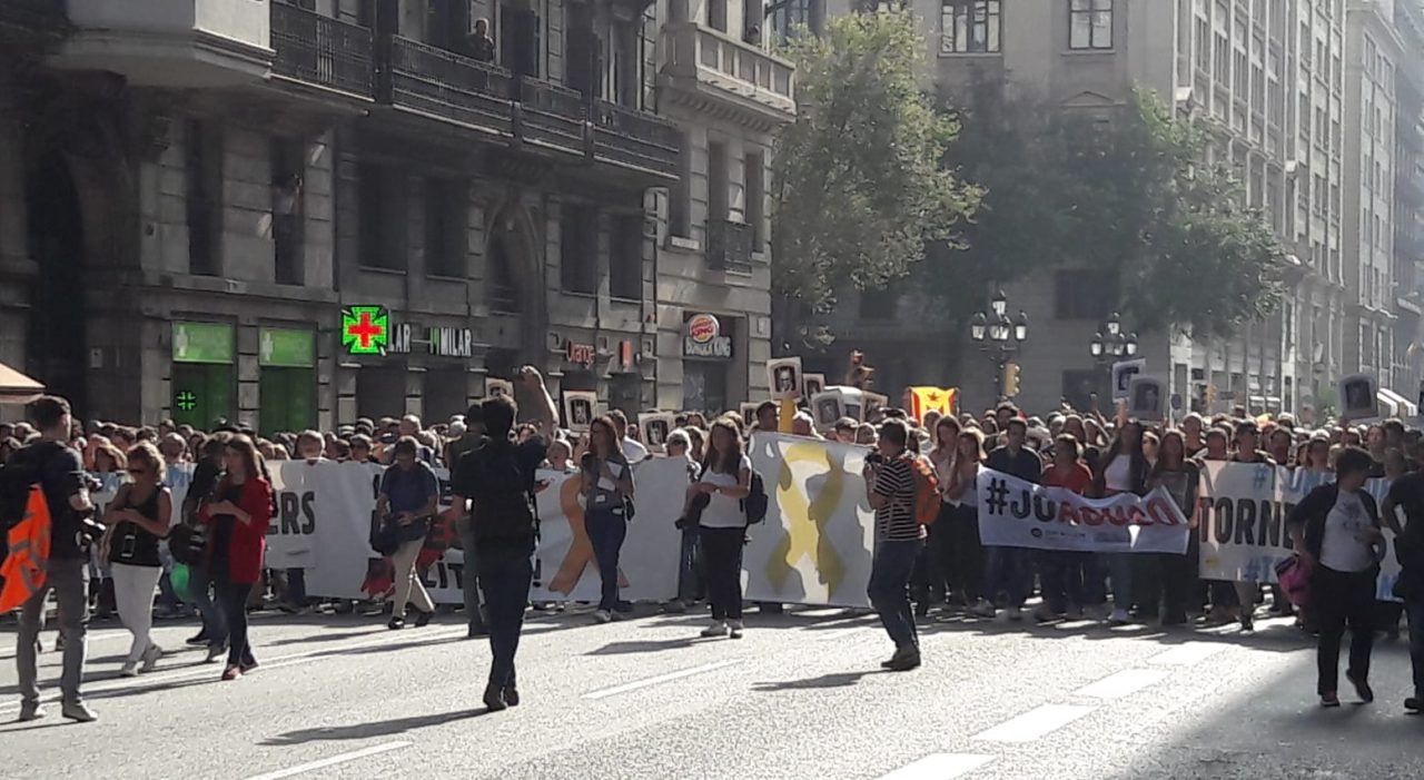 Caos Barcellona, novaresi bloccati VIDEO