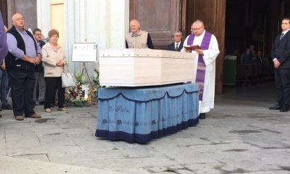 Addio a don Angelo Fortina, per 32 anni parroco di Momo