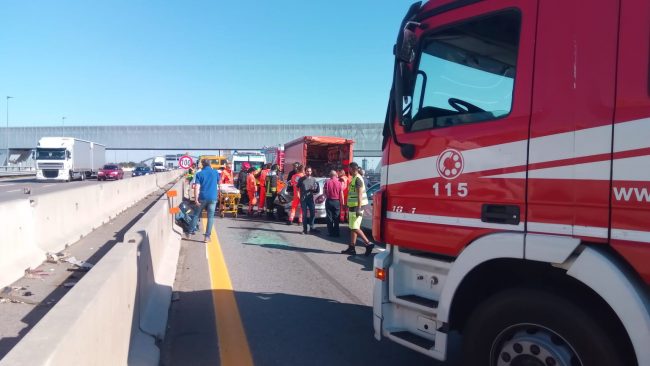 Traffico bloccato sulla Milano-Torino per un’incidente