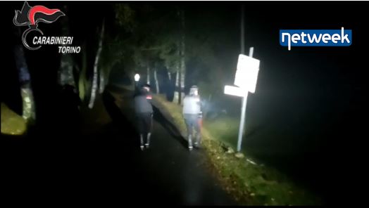 Litiga con il vicino, lo uccide e scappa: preso nella notte VIDEO