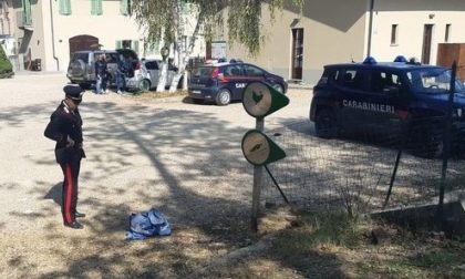 Respira da sola la bambina investita dal suv davanti all’asilo ma resta grave