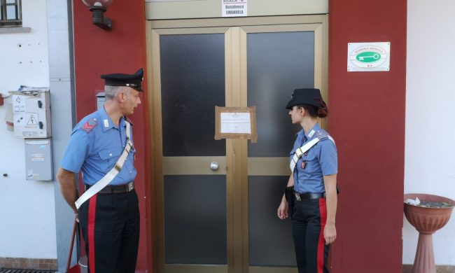 “Don Zeno si asterrà dai suoi incarichi sacerdotali”