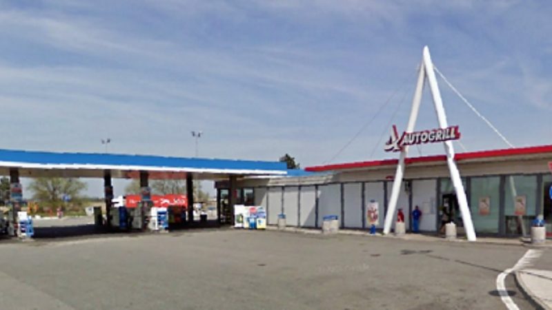 Valigie sospette: evacuato autogrill sulla A26