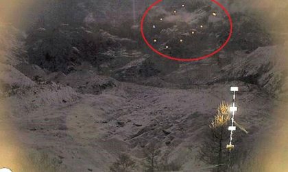 Valanga sul Monte Rosa fotografata di notte dalle telecamere