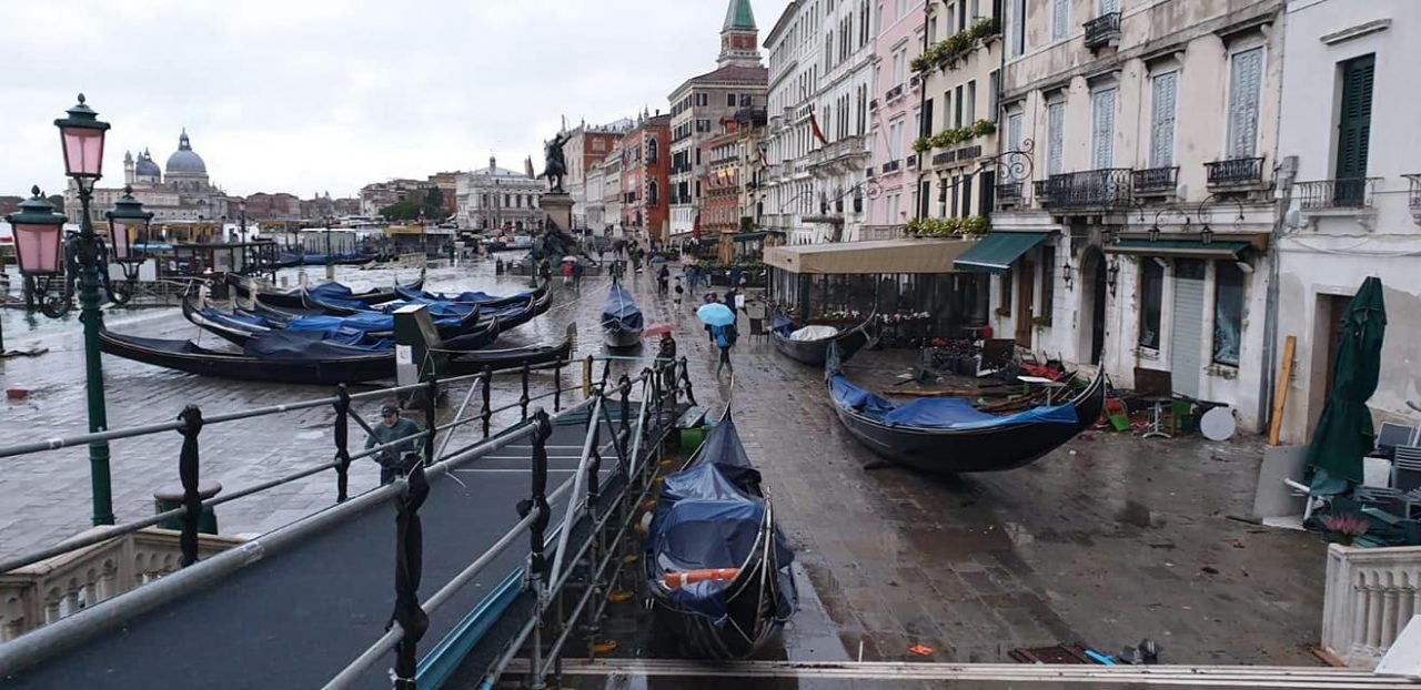 Perturbazione in arrivo. Intanto è acqua alta record a Venezia FOTO
