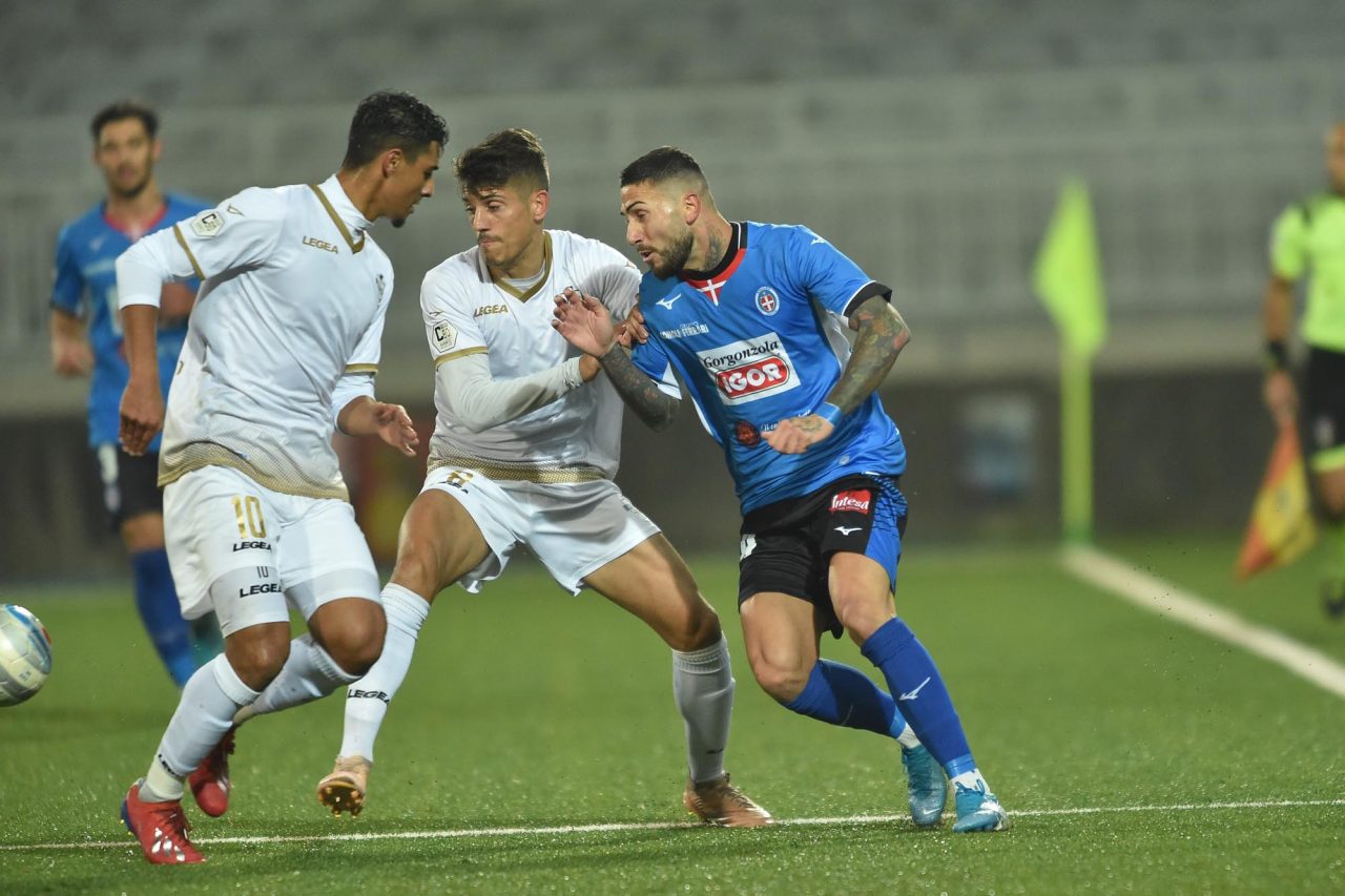 Il Novara calcio soffre ma vince contro il Como