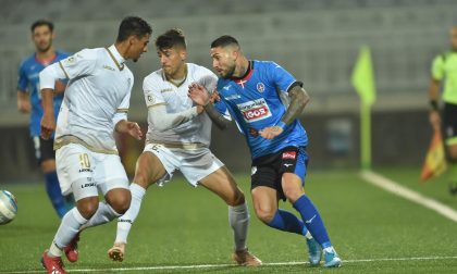 Il Novara calcio soffre ma vince contro il Como