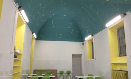 Novara, il viceministro inaugura l'aula con le stelle