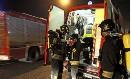 Si nasconde dalla moglie, i vigili del fuoco lo cercano per tre ore