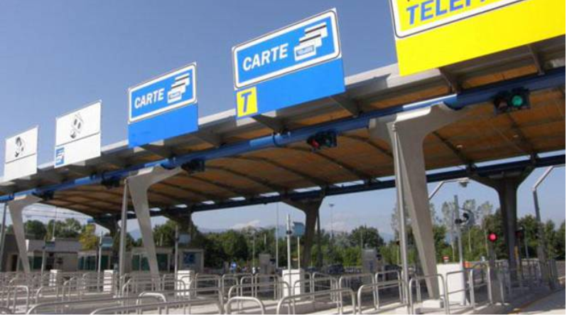 Chiusura notturna della A26 tra Borgomanero e Romagnano