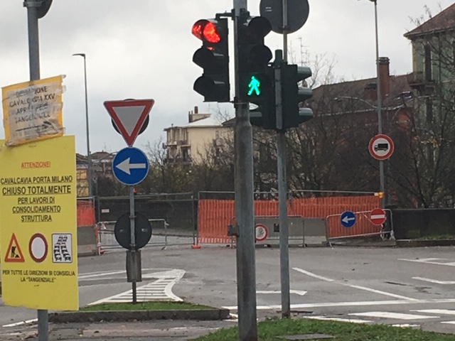 Novara, prima di Natale riapre il cavalcavia