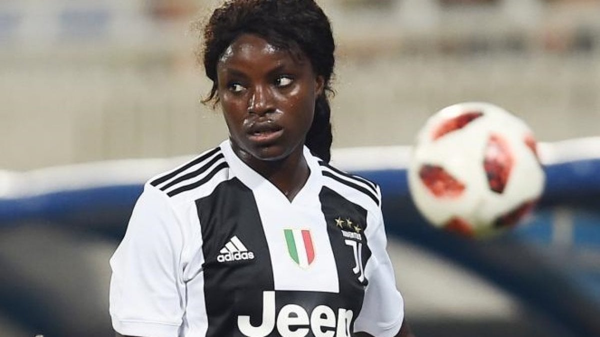 Juventus Women Eniola Aluko lascia l’Italia: “Nel calcio italiano c’è un problema di razzismo”
