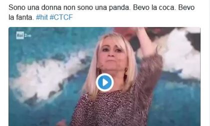 Dopo la Meloni, Luciana Littizzetto riprende il Tik Tok virale VIDEO
