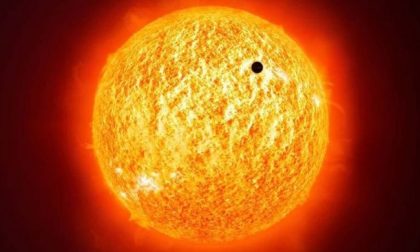 Tutti con il naso all’insù per Mercurio davanti al Sole DIRETTA VIDEO alle 13.30