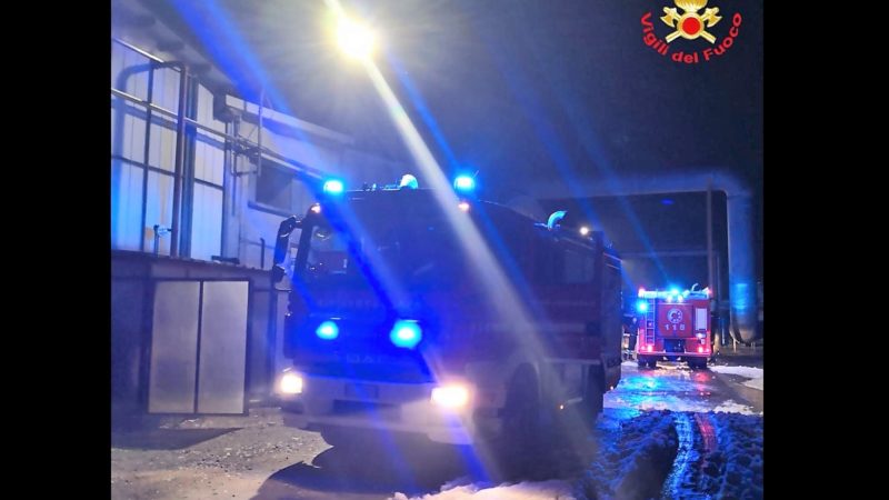Solventi a fuoco: allarme in un’azienda di Ghislarengo