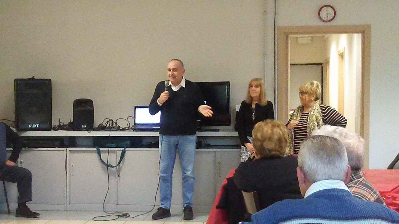 A Borgomanero Donare dolcezza al centro incontro comunale  Auser