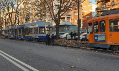 Scontro tra due tram a Torino: 14 i feriti