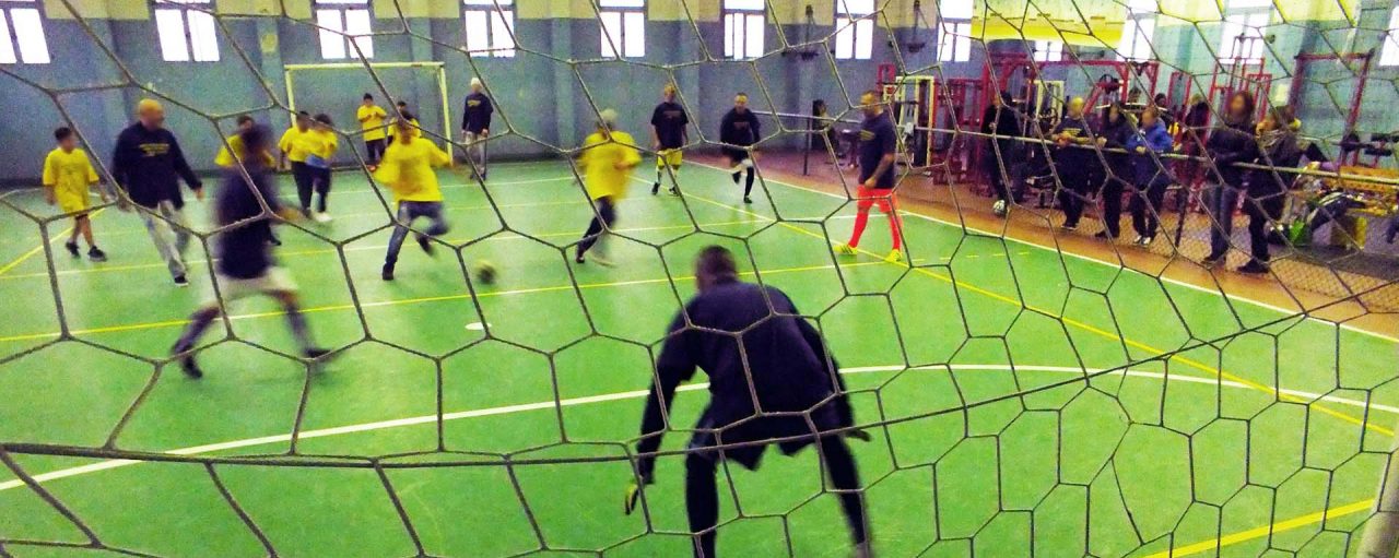 Detenuti e figli in campo insieme oggi al carcere di Novara