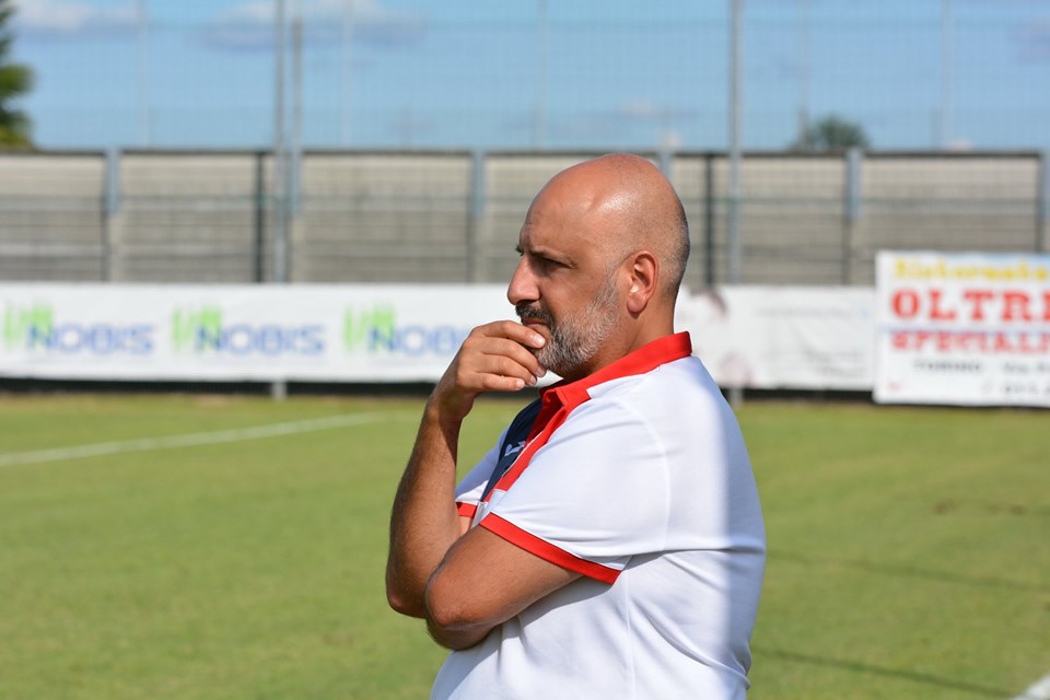 Calcio, lo Stresa esonera l’allenatore