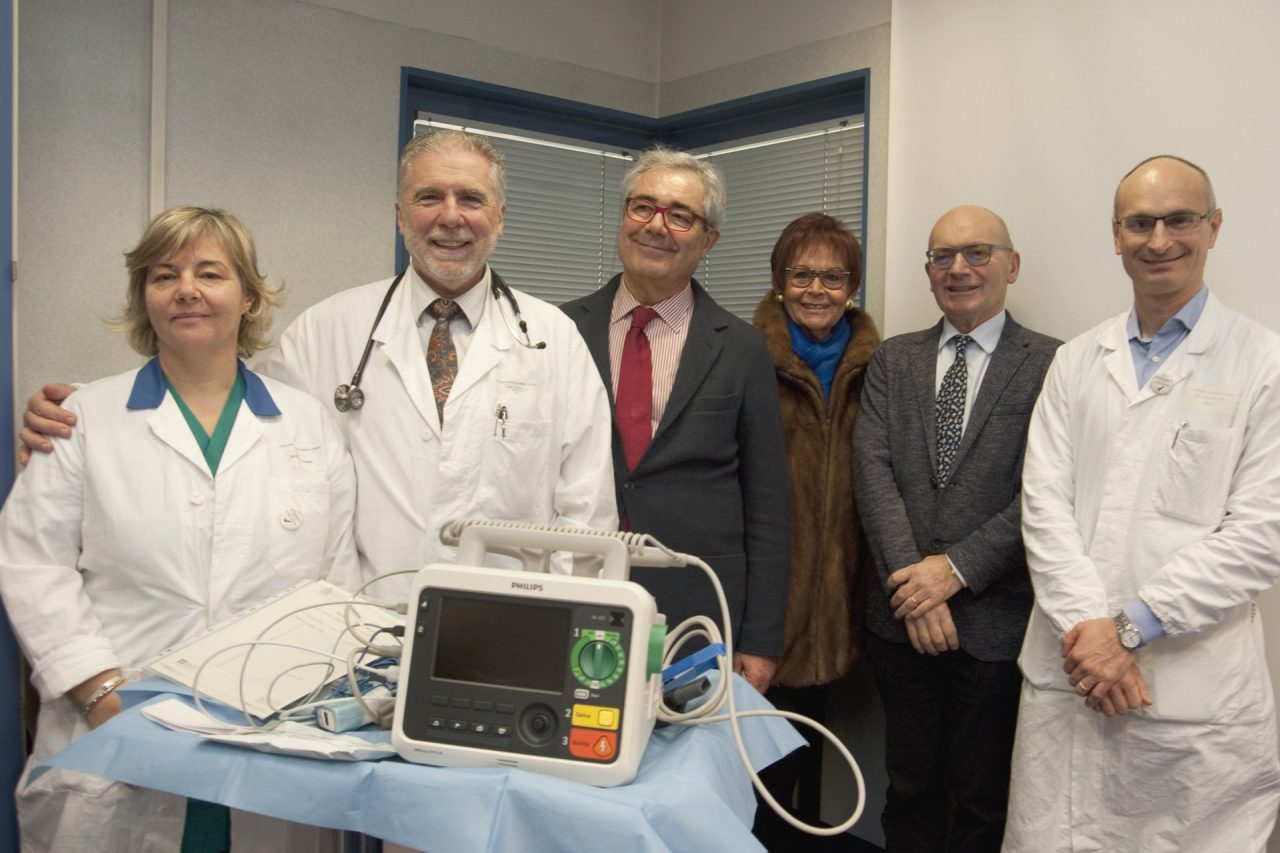 Un defibrillatore per il Pronto soccorso di Novara