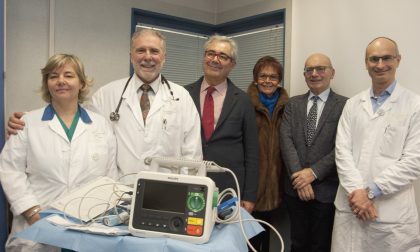 Un defibrillatore per il Pronto soccorso di Novara