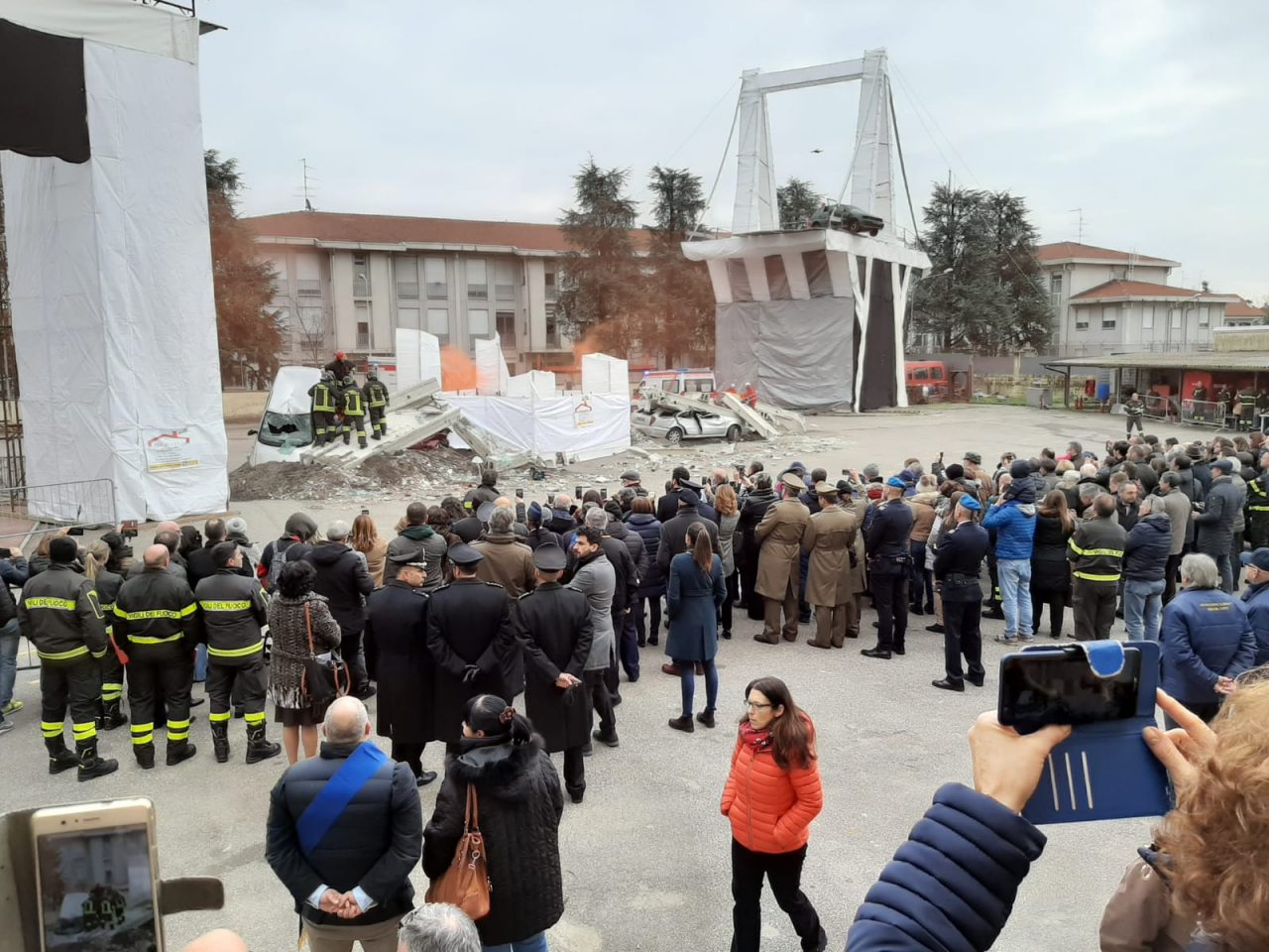 Santa Barbara: i pompieri novaresi ricostruiscono l’intervento al Ponte Morandi VIDEO