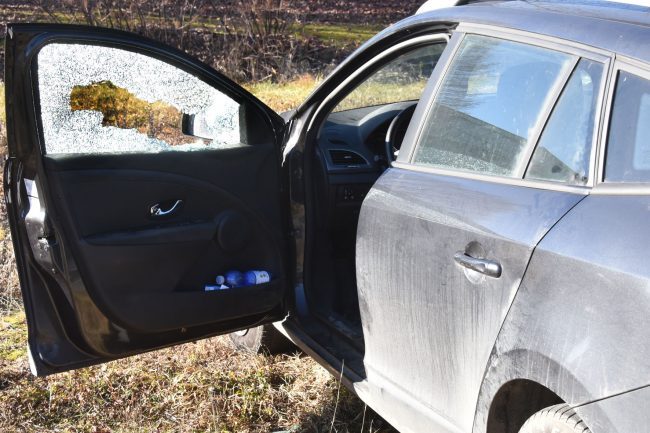 Animalisti sfasciano auto dei cacciatori di cinghiali nel torinese