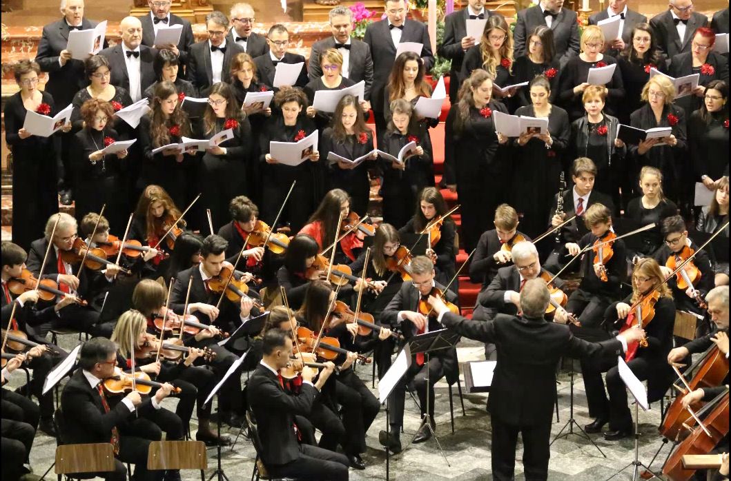 A Borgomanero sabato 14 torna il concerto di Natale in Collegiata
