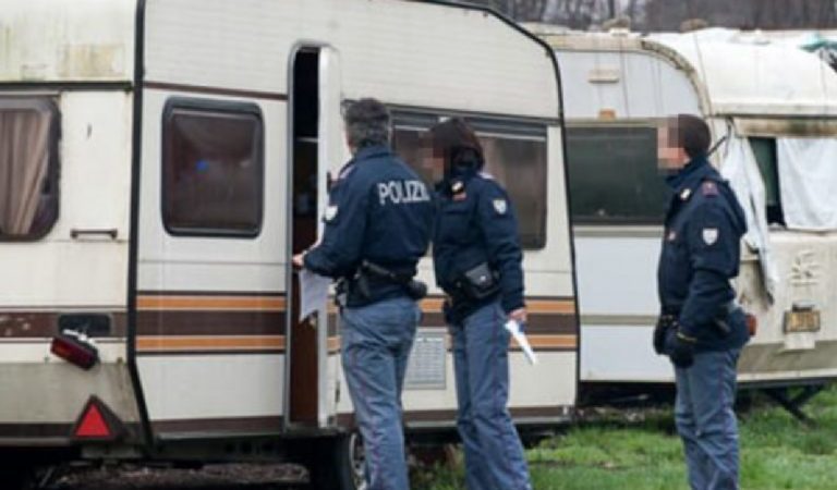 Neonata morta schiacciata dalla mamma: tragedia nel torinese