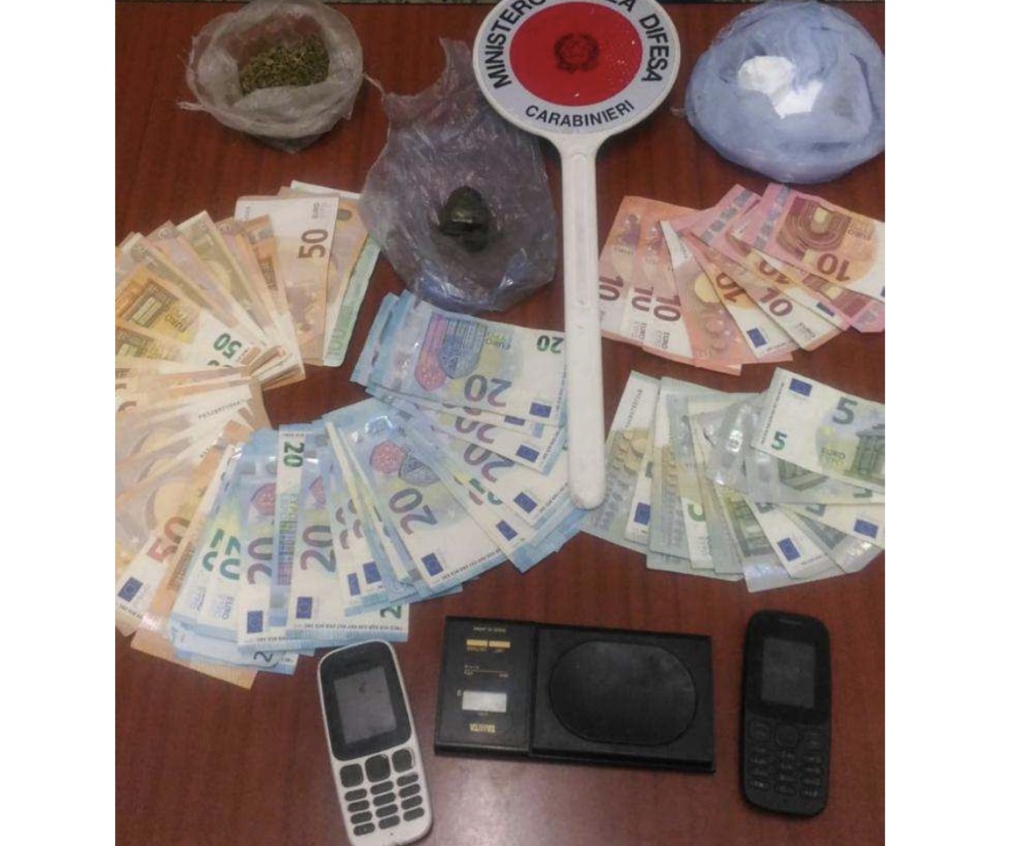 Spaccio nei boschi di Carpignano: un arresto