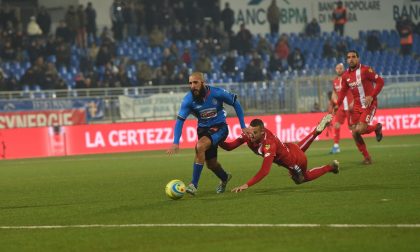 Novara Calcio in campo domenica a Lecco