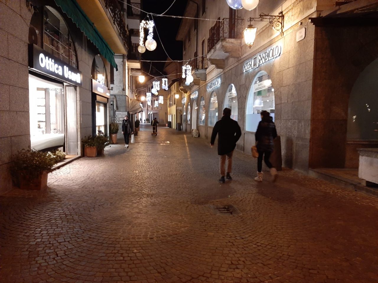 Saldi Arona e Borgomanero: lo shopping non decolla