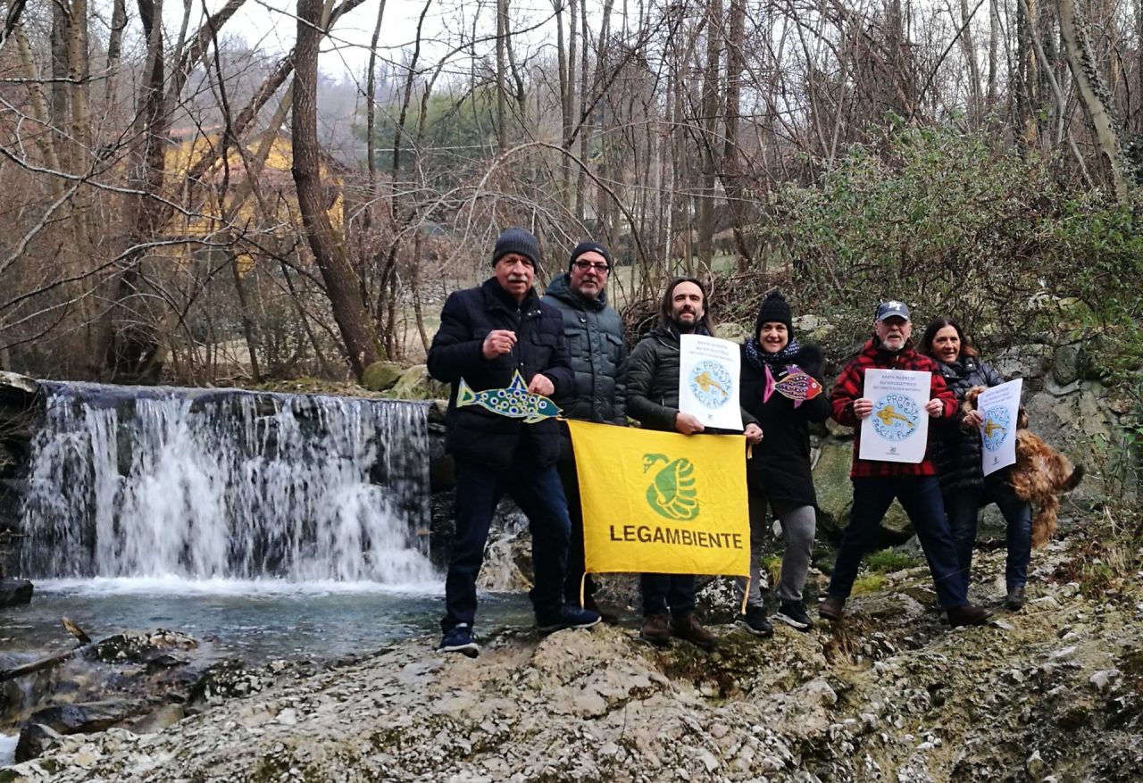 Legambiente Arona protesta contro la centrale in valle Vevera
