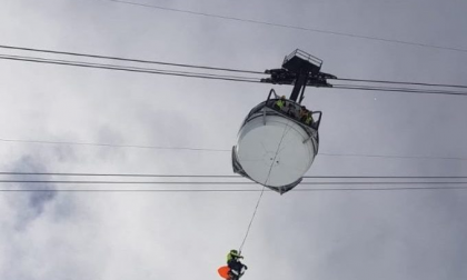 Salvataggio straordinario calandosi dallo Skyway del Monte Bianco