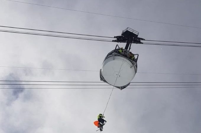Salvataggio straordinario calandosi dallo Skyway del Monte Bianco