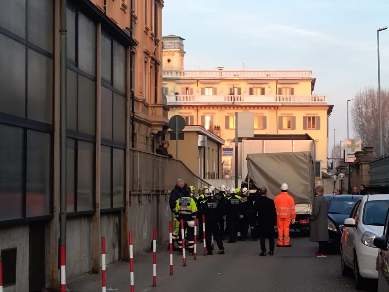 Coronavirus, tende da campo davanti a tutti i Pronto Soccorso del Piemonte