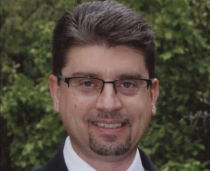 Castelletto in lutto per l’assicuratore di 49 anni