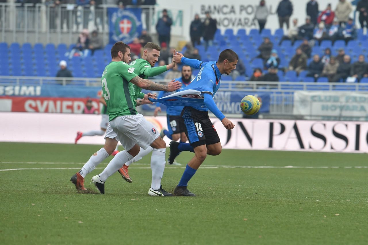 Il  Novara calcio si aggiudica il derby della Provincia nel segno della B&B