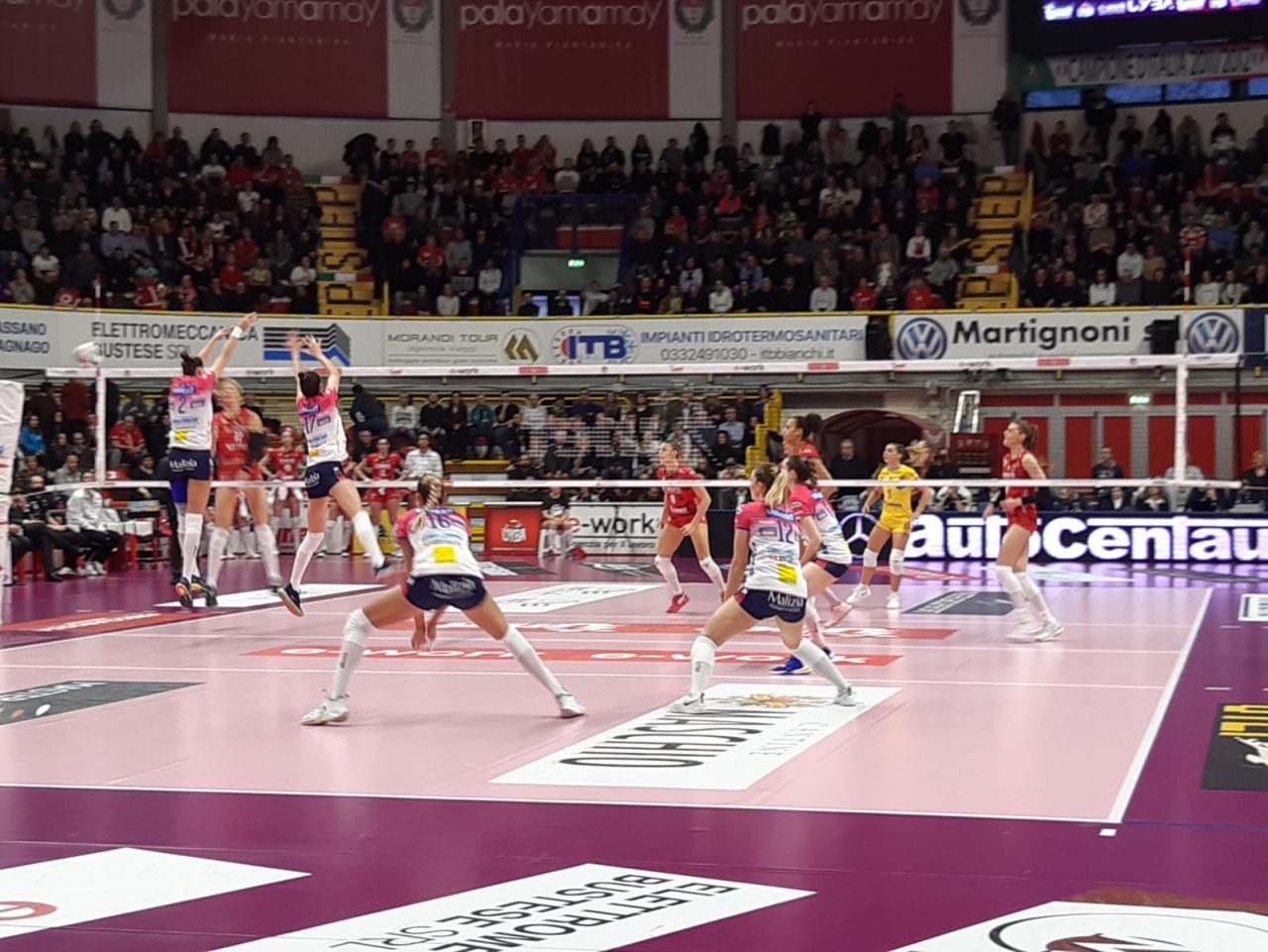 La Igor Volley crolla a Busto Arsizio