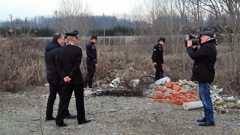 Rifiuti abusivi a Ghemme: la vergogna finisce su Rai 3