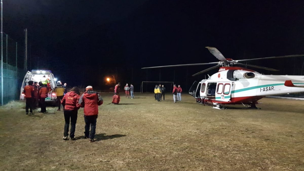 Cade in un dirupo mentre cerca corna di animali selvatici