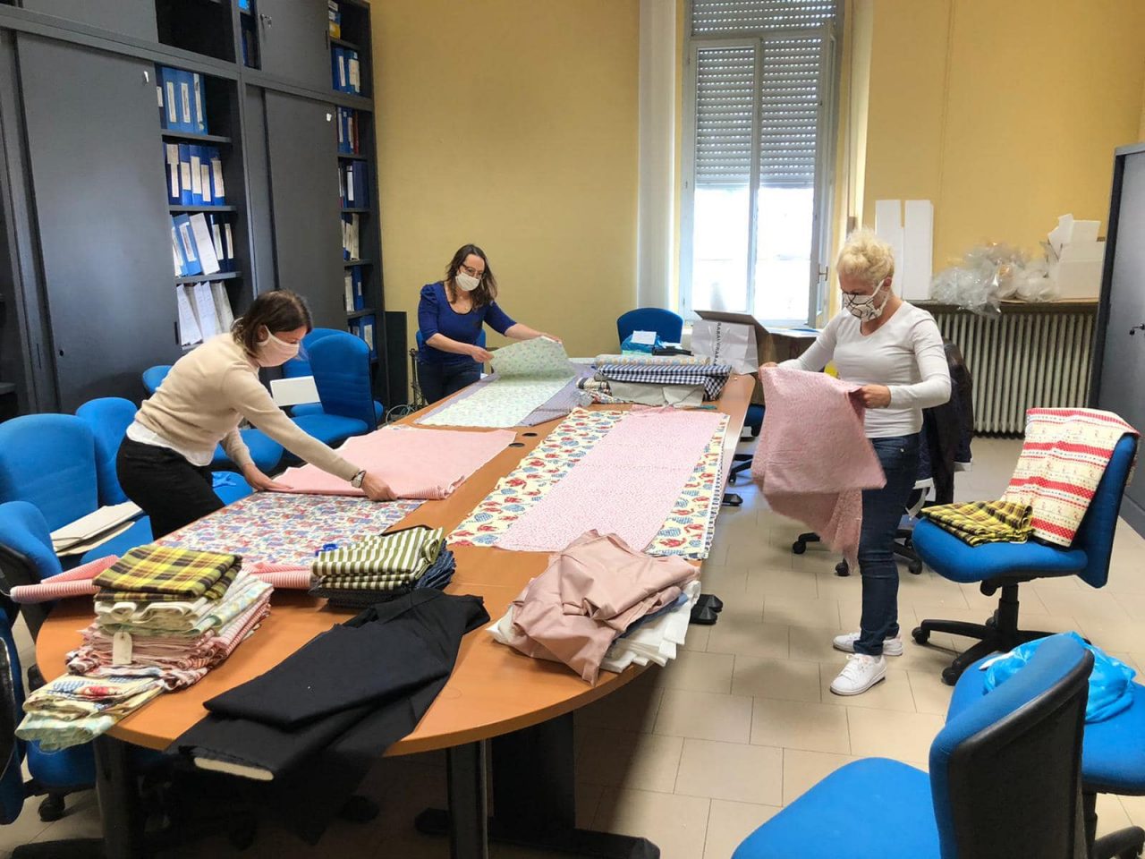 Coronavirus Arona: il comune distribuisce una mascherina per famiglia