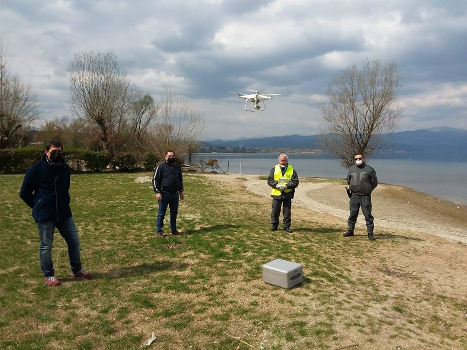 Drone in volo su Castelletto Ticino per controllare gli spostamenti