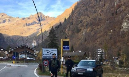 Coronavirus, lasciano il paese di residenza per andare in montagna: beccati