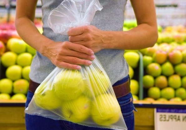 Allarme Coldiretti: il caldo cuoce la frutta sugli alberi