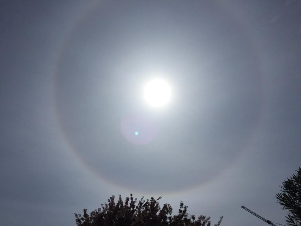 Alone intorno al sole visto anche in Piemonte | VIDEO