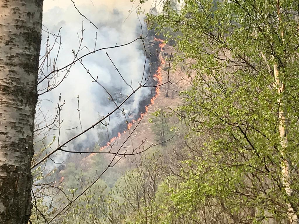 Incendio Armeno, riprendono le attività per domare le fiamme